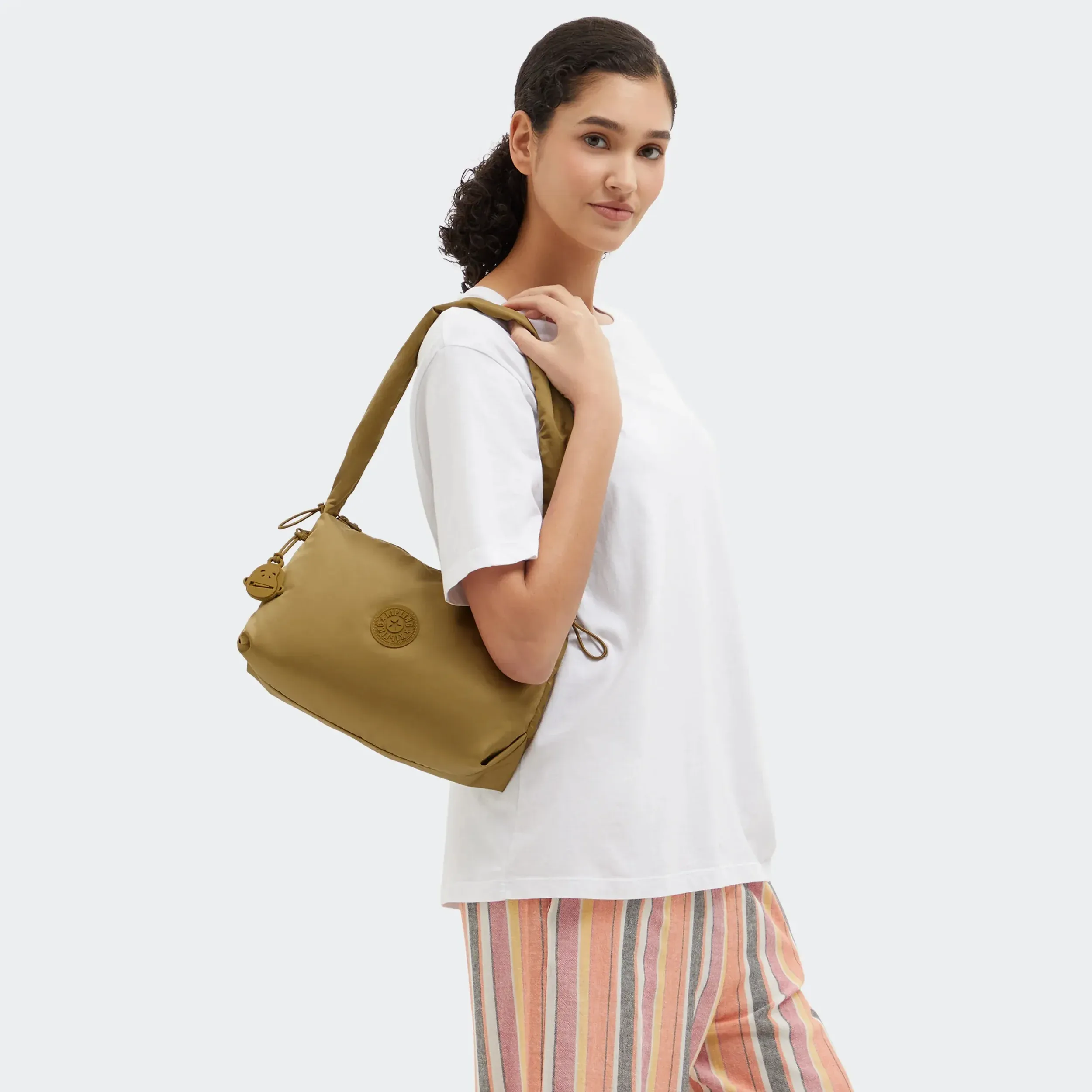 Eleni Medium Smooth Satin-axelväska